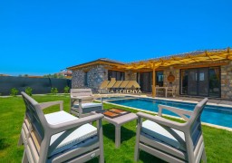 Villa SERENYA